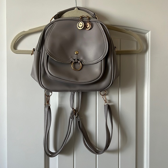 Convertible backpack to bag - Picture 1 of 3